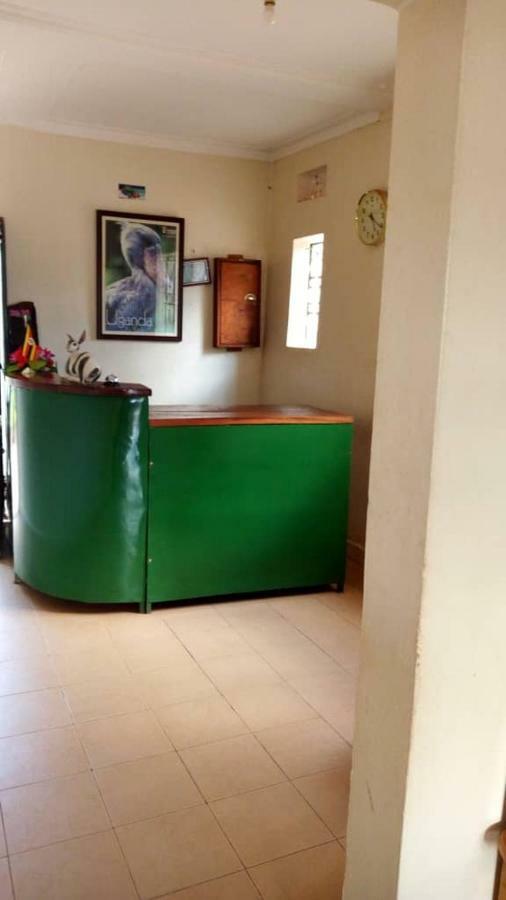 Kanberra Hotel Lira Екстериор снимка