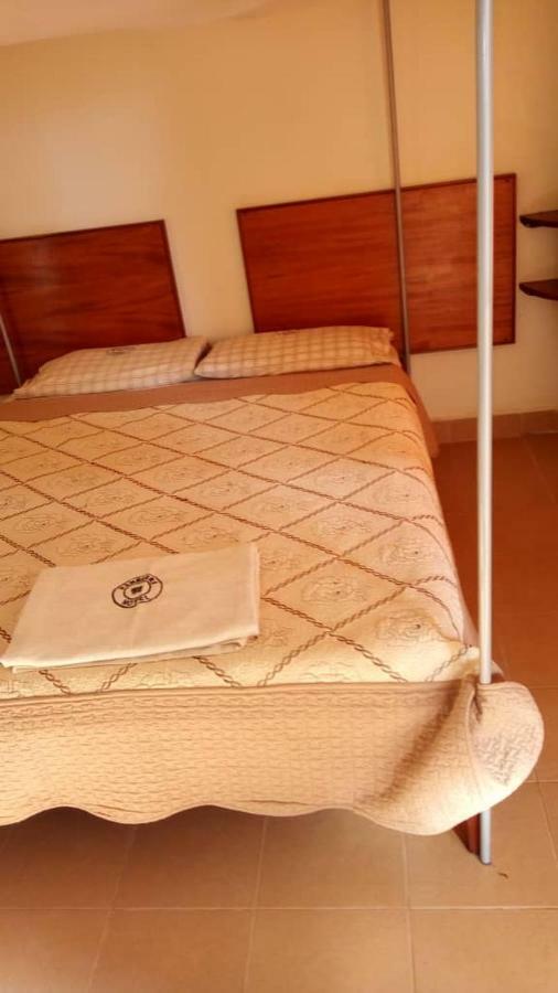 Kanberra Hotel Lira Екстериор снимка